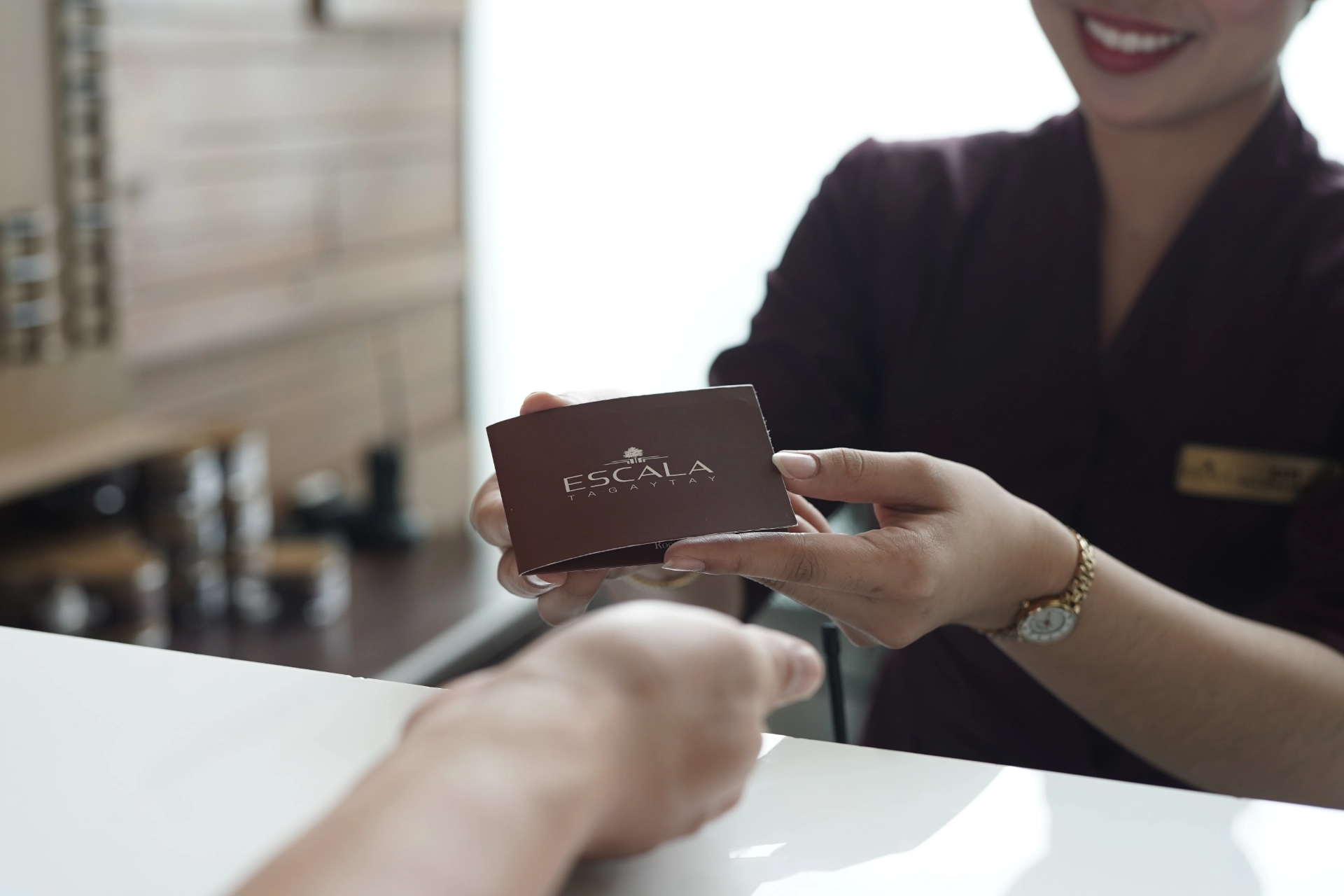 ESCALA TAGAYTAY 7643333