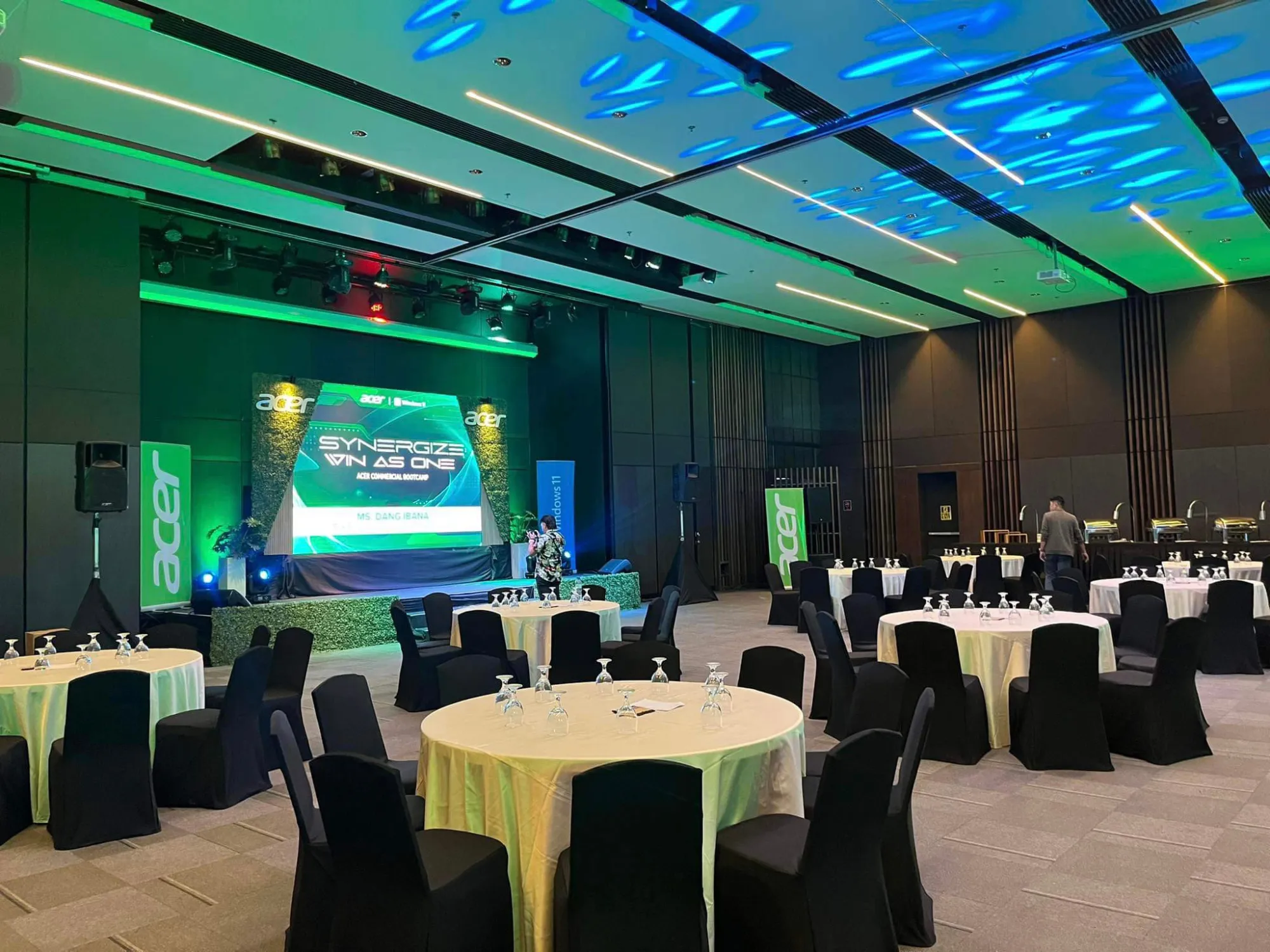 Pavilion escala tagaytay