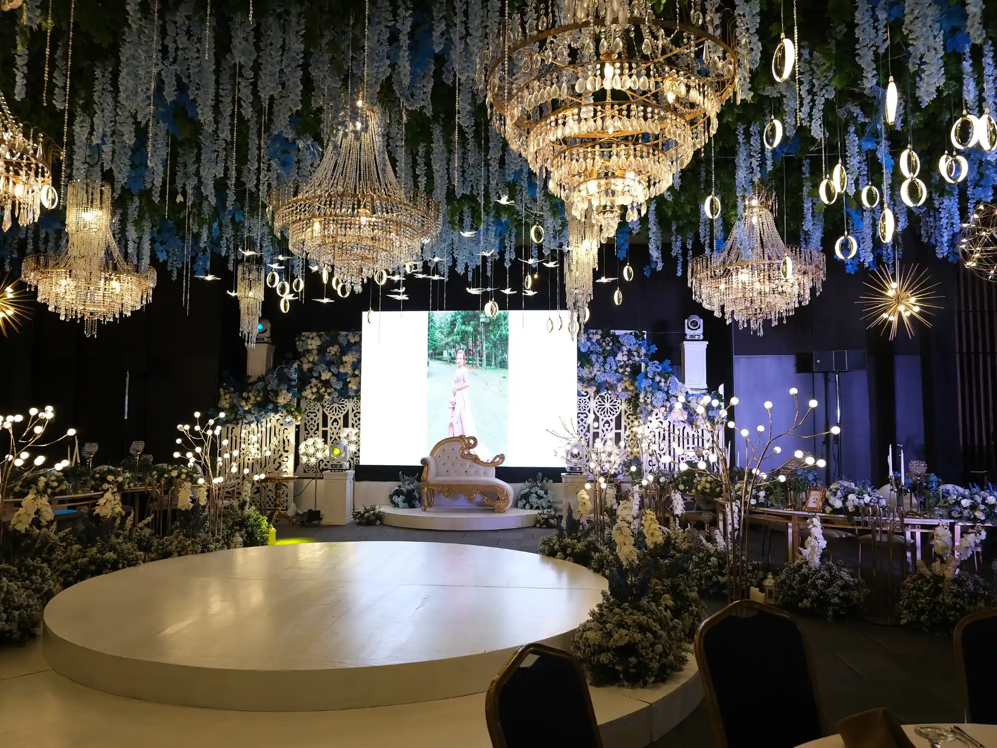 Pavilion escala tagaytay