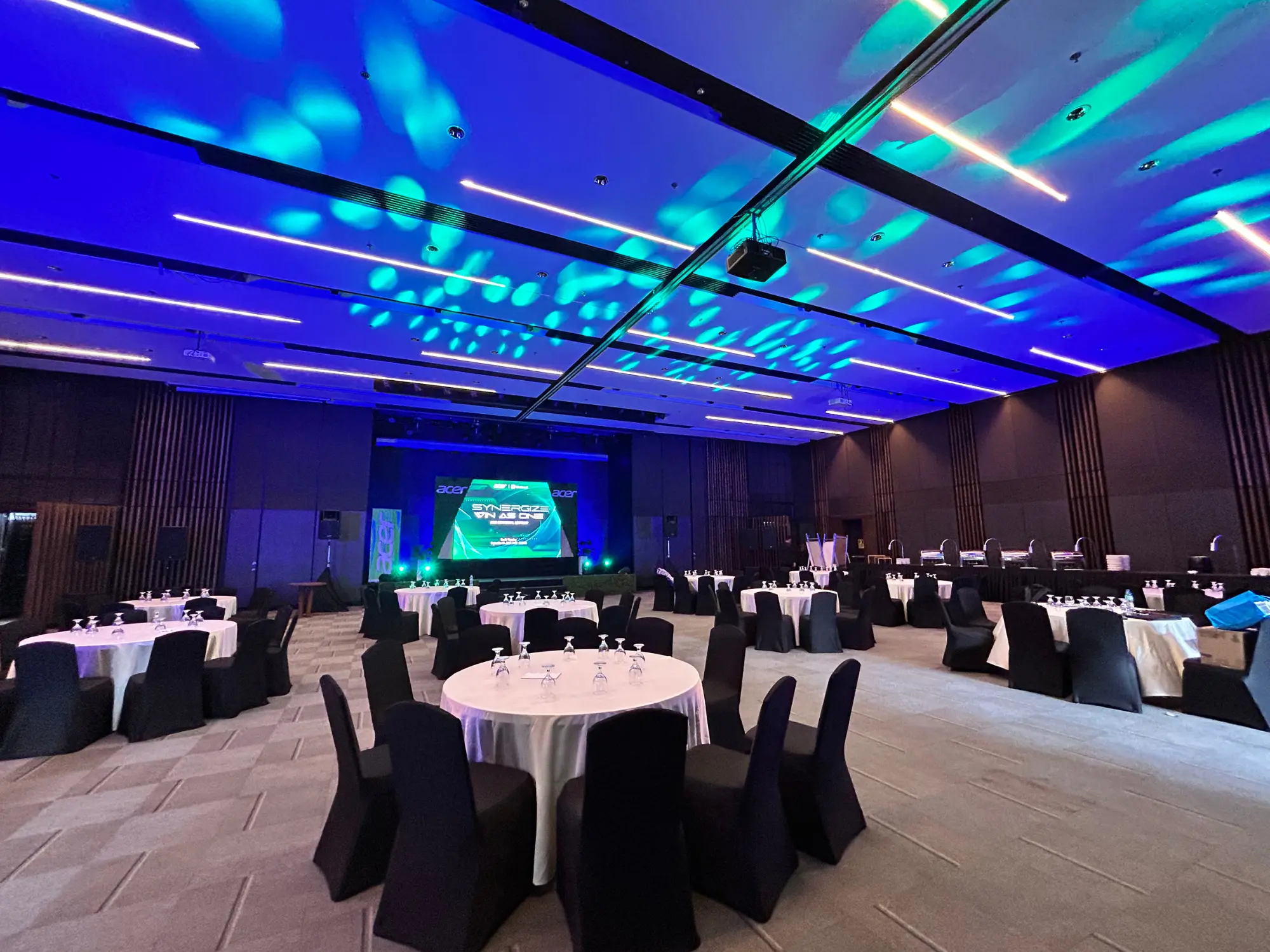 Pavilion escala tagaytay