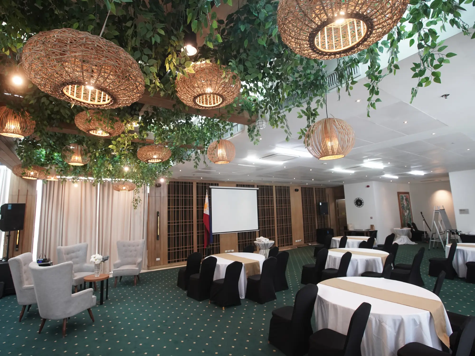 SONATA FUNCTION HALL - Escala tagaytay