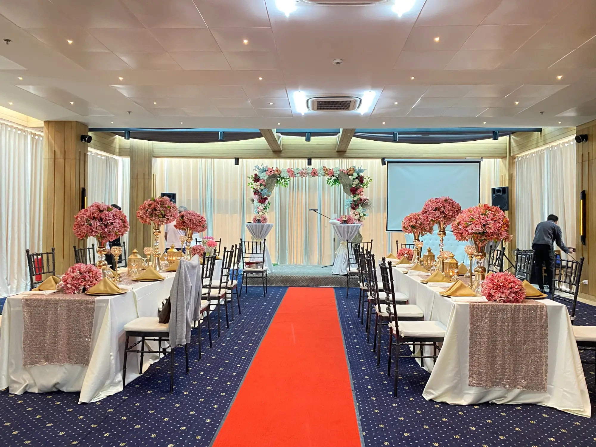 SONATA FUNCTION HALL - Escala tagaytay