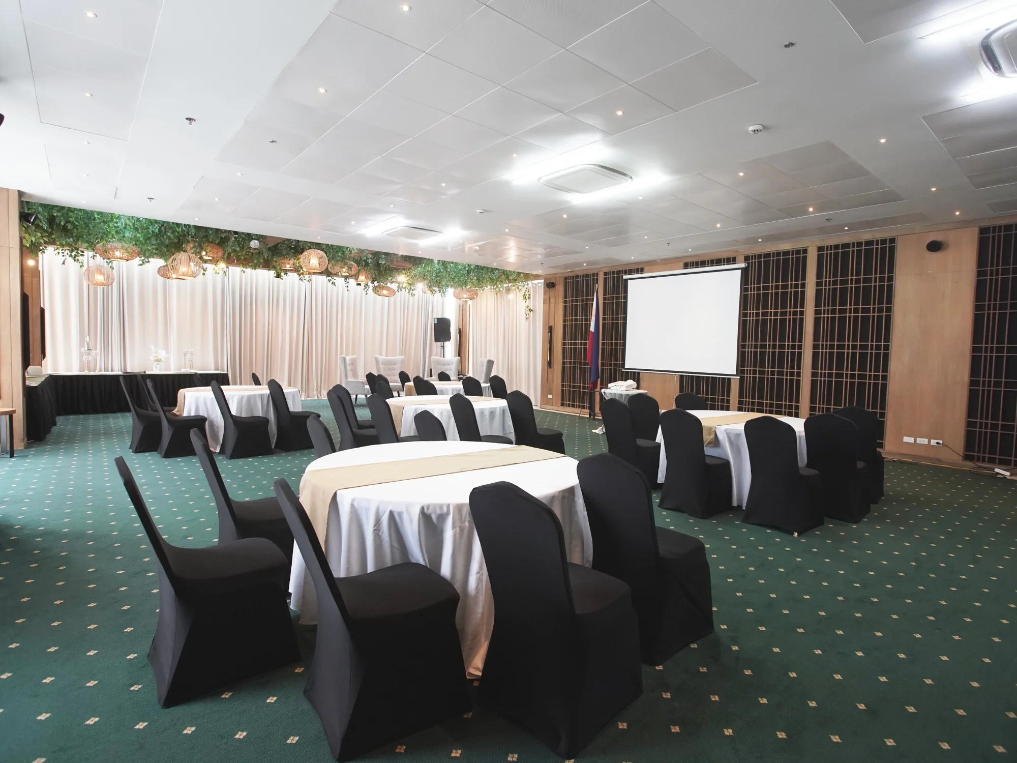 SONATA FUNCTION HALL - Escala tagaytay