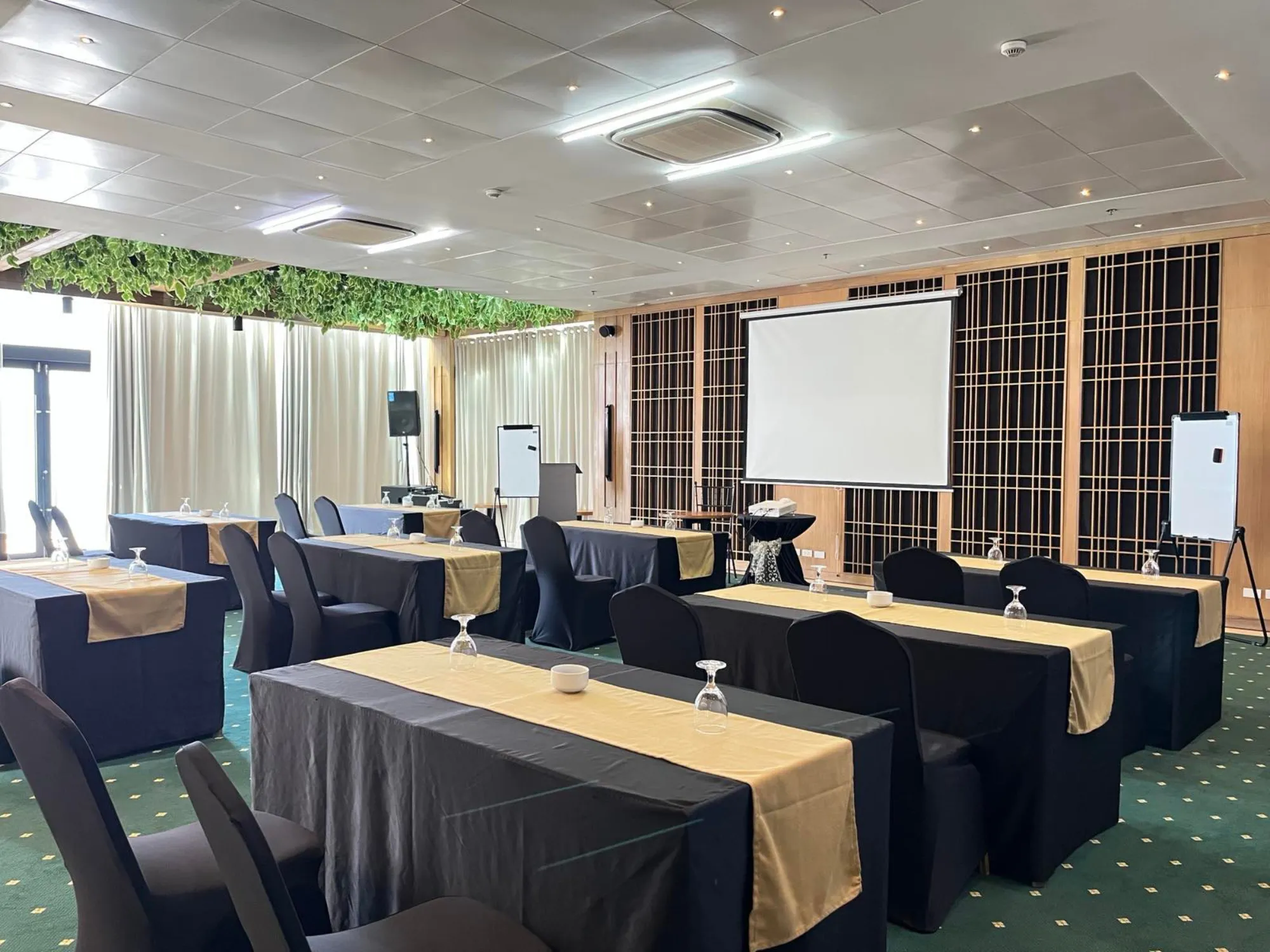 SONATA FUNCTION HALL - Escala tagaytay