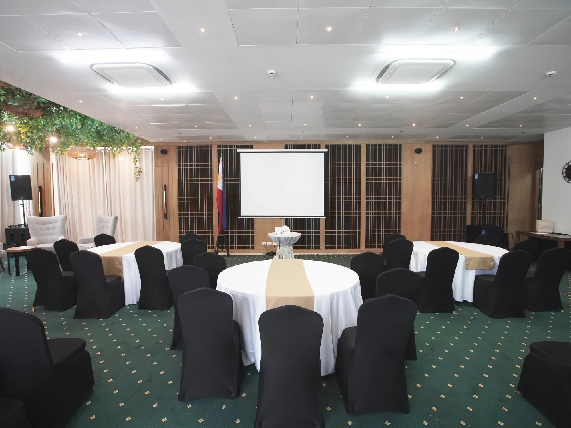 SONATA FUNCTION HALL - Escala tagaytay